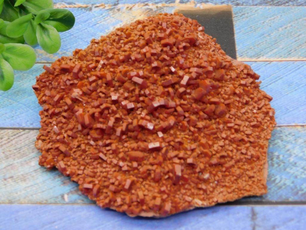 VANADINITE ROCK STONE LAPIDARY SPECIMEN (1 of 2)