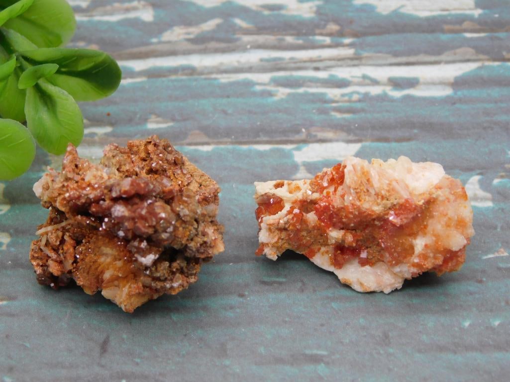 VANADINITE ROCK STONE LAPIDARY SPECIMEN (1 of 2)