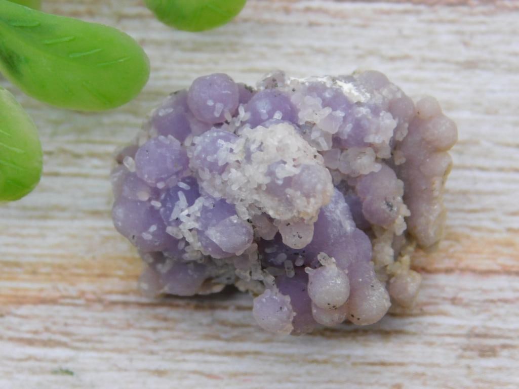 GRAPE AGATE ROCK STONE LAPIDARY SPECIMEN (1 of 2)