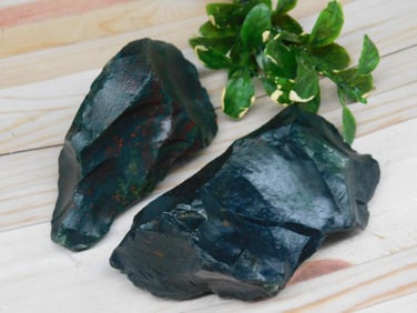 BLOODSTONE ROCK STONE LAPIDARY SPECIMEN