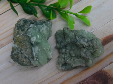 PREHNITE ROCK STONE LAPIDARY SPECIMEN