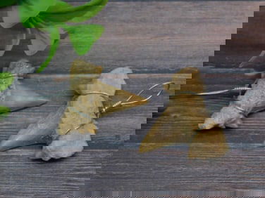 SHARK TEETH PENDANTS ROCK STONE LAPIDARY SPECIMEN