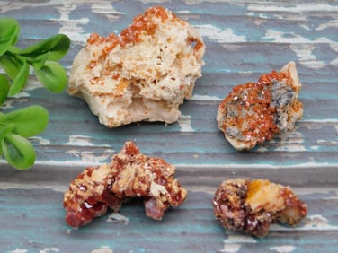 VANADINITE ROCK STONE LAPIDARY SPECIMEN