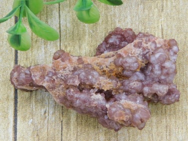 STRAWBERRY QUARTZ ROCK STONE LAPIDARY SPECIMEN