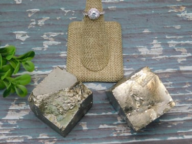 MIXED LOT ROCK STONE LAPIDARY SPECIMEN