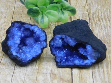 BLUE GEODE ROCK STONE LAPIDARY SPECIMEN