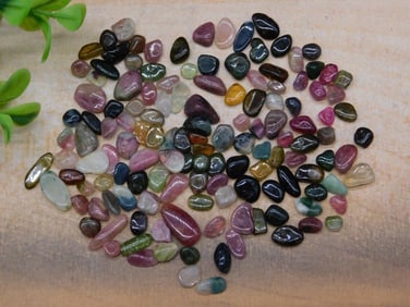 TOURMALINE ROCK STONE LAPIDARY SPECIMEN