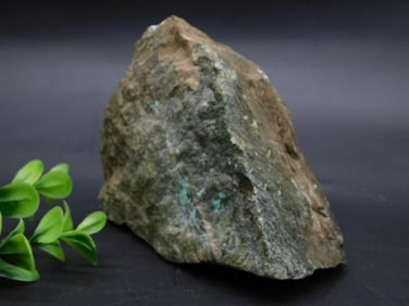 BLOODSTONE ROCK STONE LAPIDARY SPECIMEN