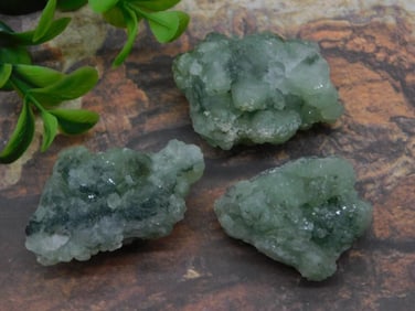 PREHNITE ROCK STONE LAPIDARY SPECIMEN