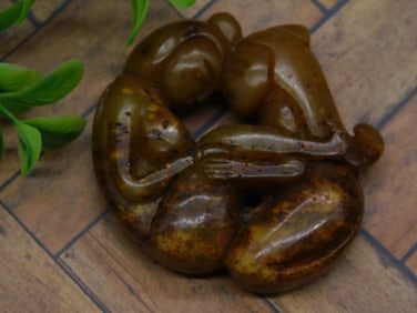 CARVED JADE ROCK STONE LAPIDARY SPECIMEN