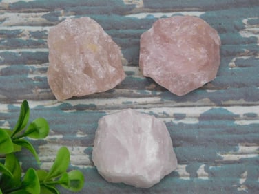 ROSE QUARTZ PENDANT ROCK STONE LAPIDARY SPECIMEN