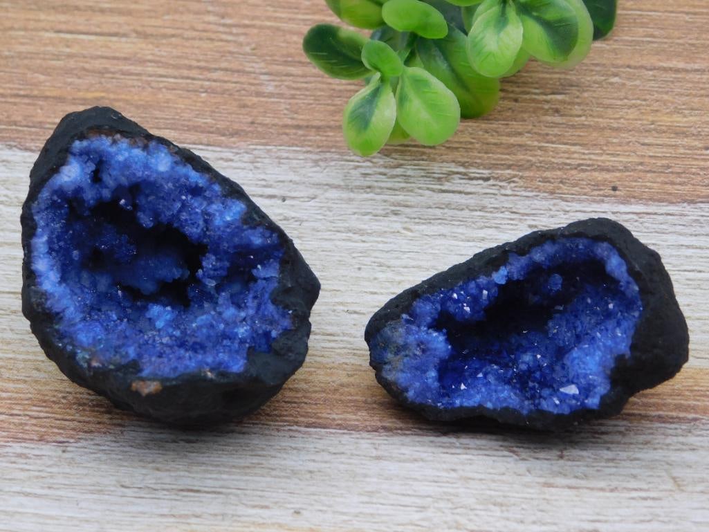 BLUE GEODE ROCK STONE LAPIDARY SPECIMEN (1 of 2)
