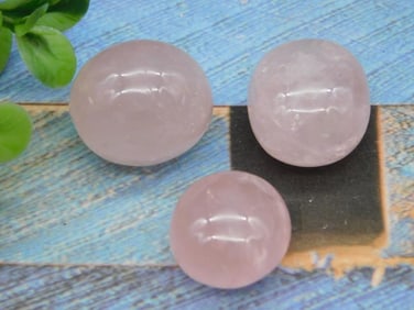 ROSE QUARTZ ROCK STONE LAPIDARY SPECIMEN