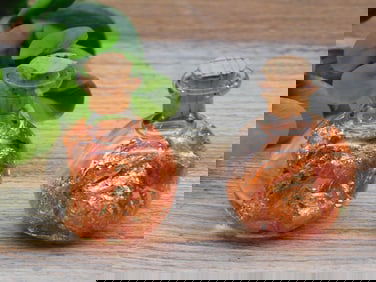 COPPER FLAKES IN BOTTLE ROCK STONE LAPIDARY SPECIMEN