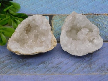 GEODE ROCK STONE LAPIDARY SPECIMEN