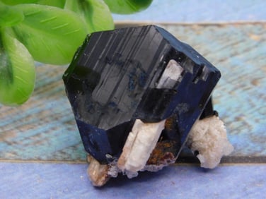 TOURMALINE ROCK STONE LAPIDARY SPECIMEN