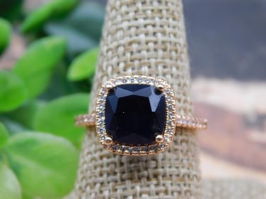 STONE RING ROCK STONE LAPIDARY SPECIMEN