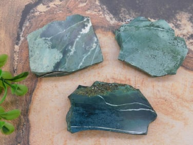 MIXED ROUGH ROCK STONE LAPIDARY SPECIMEN