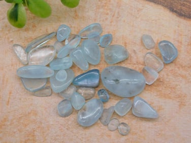 AQUAMARINE ROCK STONE LAPIDARY SPECIMEN