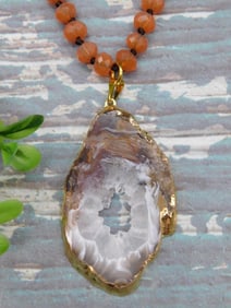 GEODE SLICE PENDANT ON SPARKLE BEAD NECKLACE