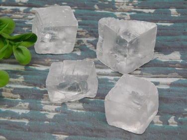 ICELANDIC SPAR ROCK STONE LAPIDARY SPECIMEN