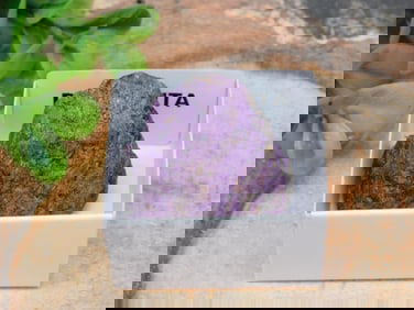 PURPURITA ROCK STONE LAPIDARY SPECIMEN