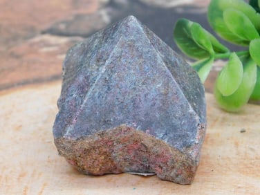 RHODONITE POINT ROCK STONE LAPIDARY SPECIMEN