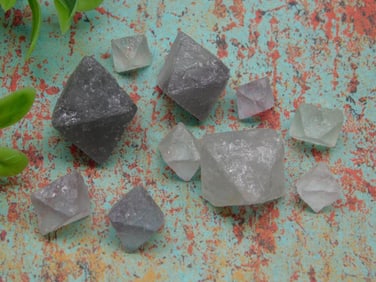 FLUORITE ROCK STONE LAPIDARY SPECIMEN