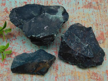 BLOODSTONE ROCK STONE LAPIDARY SPECIMEN