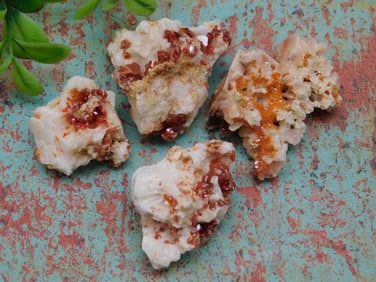 VANADINITE ROCK STONE LAPIDARY SPECIMEN