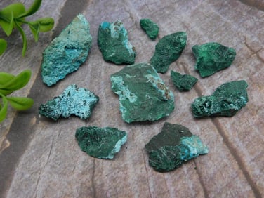 MALACHITE ROCK STONE LAPIDARY SPECIMEN