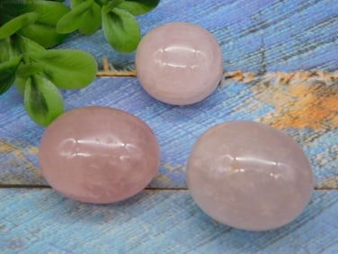 ROSE QUARTZ ROCK STONE LAPIDARY SPECIMEN