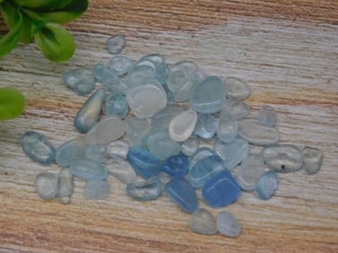 AQUAMARINE ROCK STONE LAPIDARY SPECIMEN