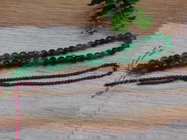 STONE BEADS ROCK STONE LAPIDARY SPECIMEN