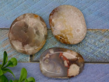 HATMANS FLOWER PETAL AGATE ROCK STONE LAPIDARY SPECIMEN