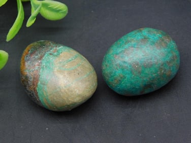 ROCK STONE LAPIDARY SPECIMEN