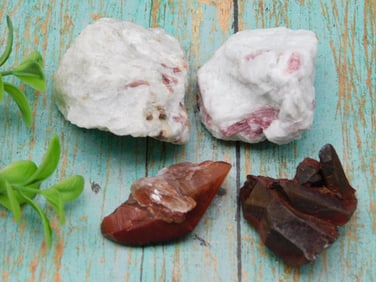 MIXED ROUGH ROCK STONE LAPIDARY SPECIMEN