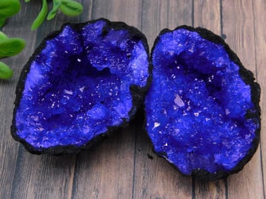 BLUE GEODE ROCK STONE LAPIDARY SPECIMEN