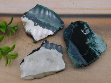 MIXED ROUGH ROCK STONE LAPIDARY SPECIMEN