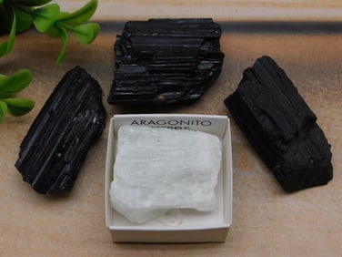 MIXED LOT ROCK STONE LAPIDARY SPECIMEN