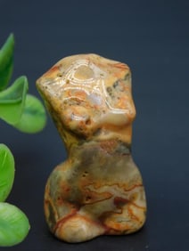 CRAZY LACE FEMALE FORM ROCK STONE LAPIDARY SPECIMEN