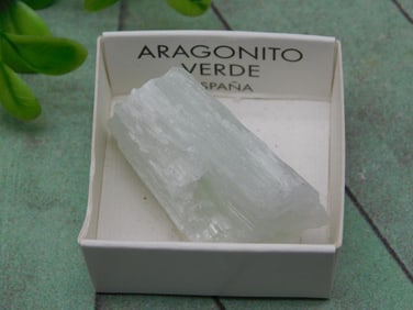 GREEN ARAGONITE ROCK STONE LAPIDARY SPECIMEN