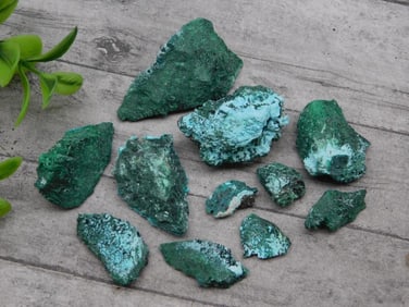 MALACHITE ROCK STONE LAPIDARY SPECIMEN