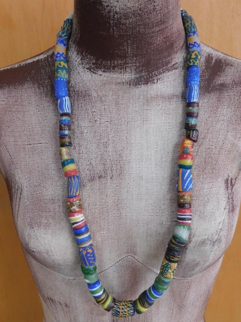 AFRICAN TRADE BEAD NECKLACE ROCK STONE LAPIDARY SPECIMEN (1 of 4)