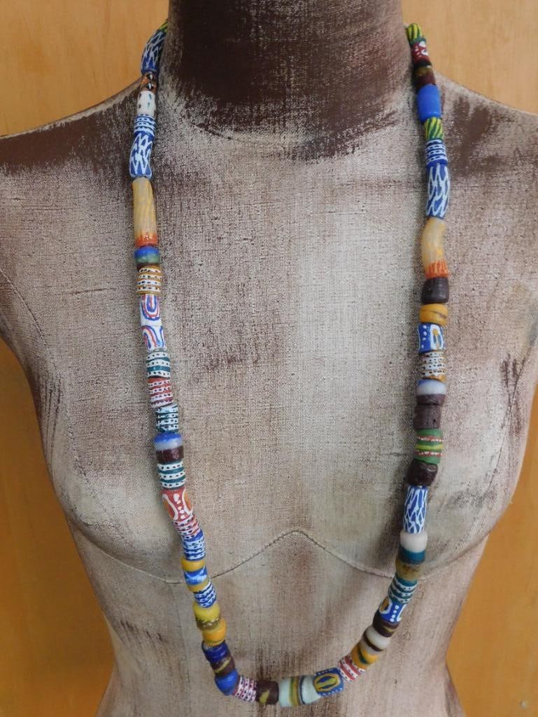 AFRICAN TRADE BEAD NECKLACE ROCK STONE LAPIDARY SPECIMEN (1 of 4)