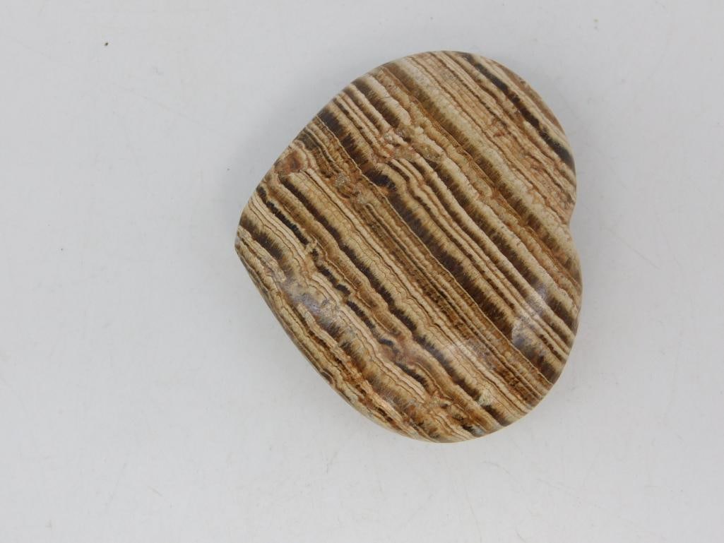 BANDED JASPER HEART ROCK STONE LAPIDARY SPECIMEN: BANDED JASPER HEART ROCK STONE LAPIDARY SPECIMEN