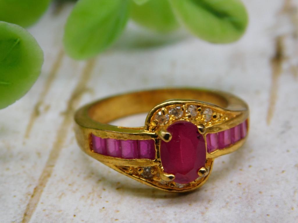 STONE RING ROCK STONE LAPIDARY SPECIMEN (1 of 2)