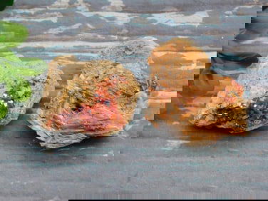 VANADINITE ROCK STONE LAPIDARY SPECIMEN