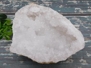 GEODE ROCK STONE LAPIDARY SPECIMEN