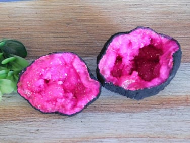PINK GEODE ROCK STONE LAPIDARY SPECIMEN